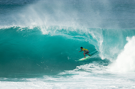 Michel Bourez (PYF) wins the Vans World Cup of Surfing, scoring a 9.93 in the final at Sunset Beach. Image: ASP / Kelly Cestari