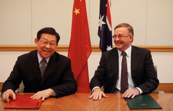 Both the Labor and Liberals see infrastructure as a crucial economic driver; but Chinese investment in this area has been politicised. AAP