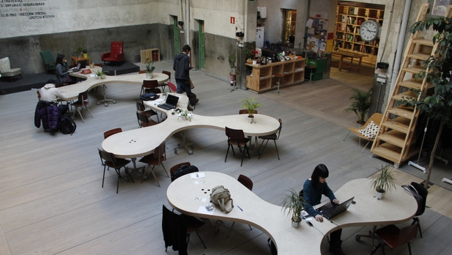 More workers are ditching the cubicle for a collaborative coworking space. madrideducacion.es/Flickr