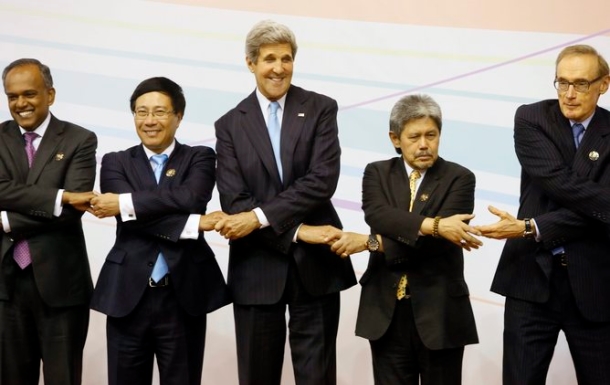 Less awkward than it looks: Australia can choose to join with ASEAN nations in free trade agreements or persevere with multi-lateral agreements. EPA/Made Nagi