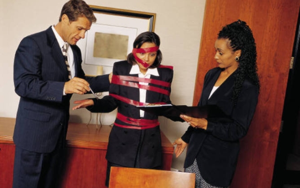 Cutting the red tape tangle for small business 